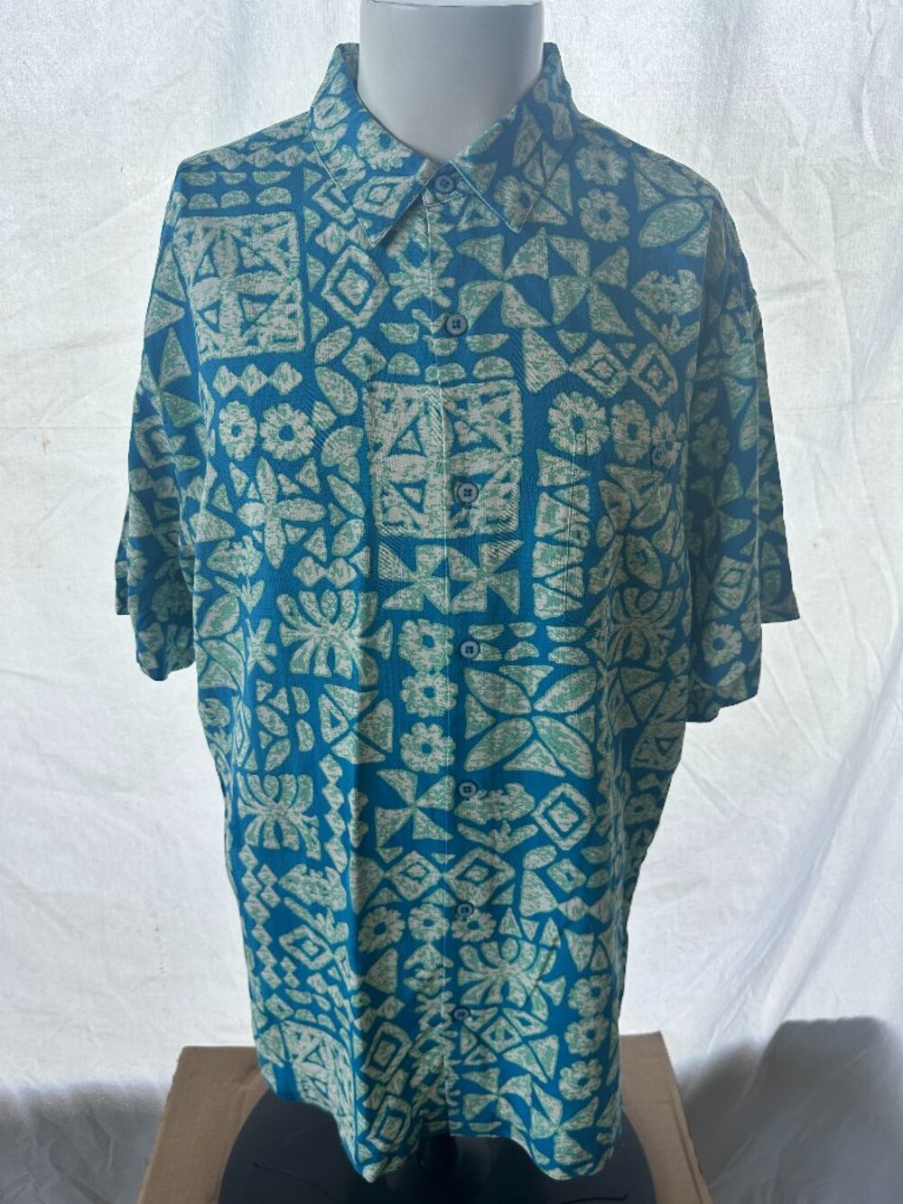 Tori Richard Men's Blue Floral Tiki Stone Pattern Hawaiian Shirt Size XL Silk Co